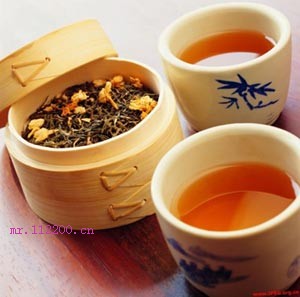 夏季瘦身茶饮：常喝乌龙茶可促进脂肪分解