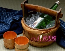  假酒会导致失明 专家教你辩真假 