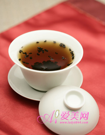  吃了感光食物一定会晒黑或皮炎吗？ 