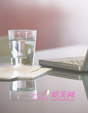  开水添中药材 好喝养生 远离塑化剂威胁 