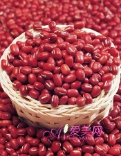  夏季饮食吃红豆 养心利水消水肿 