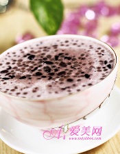  夏季饮食吃红豆 养心利水消水肿 