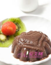  夏季饮食吃红豆 养心利水消水肿 