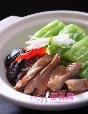  夏天吃什么菜？9种苦味菜不容错过 