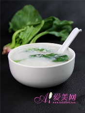  夏季降火不宜过激 容易造成肠胃不适 
