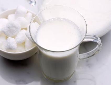 警惕十种方法喝牛奶有损健康