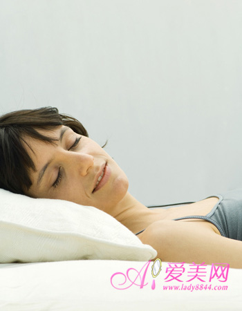  闷热夏季 让你快速入睡的7妙招 