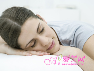  闷热夏季 让你快速入睡的7妙招 