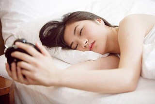 对付失眠 吃药之外要“内调”