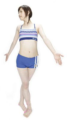 真人示范：40秒减肥操塑造傲人三围