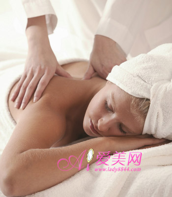 女性健康：每天按摩半个钟治乳腺增生