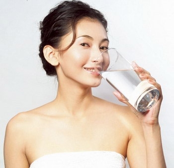 多喝水不如会喝水 美专家揭喝水能治11种疾病