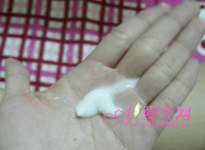  四天快速瘦腿法！刮痧+按摩穴位 双腿消水肿 