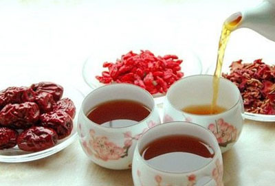红枣有多种吃法：泡茶补血补气 煮汤止咳润肺