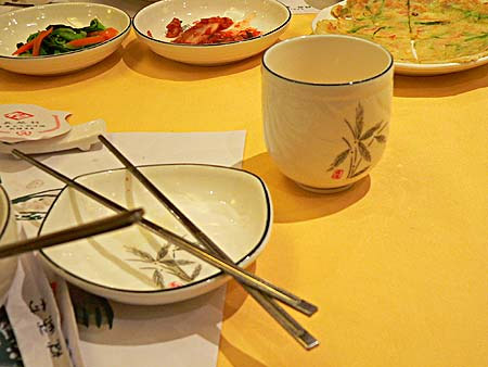 筷子使用寿命最多6个月 用太久最易诱发肝癌